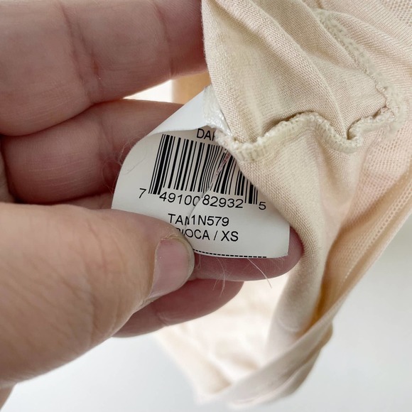 BCBGMaxAzria Women's Sleeveless Dafina Blouse Size XS Laser Cut Mesh Tan Beige - Picture 5 of 5